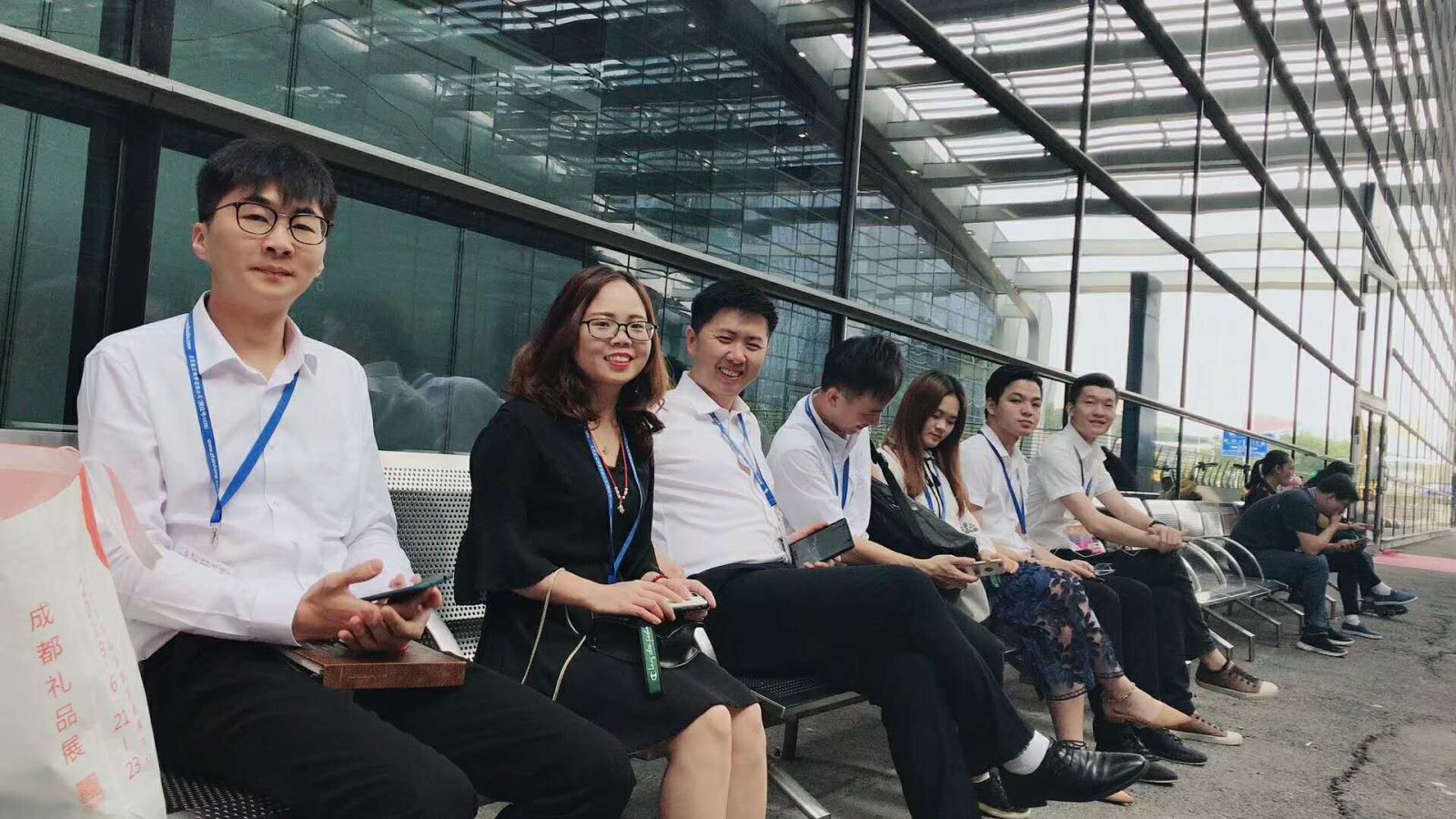 尚語(yǔ)傘業(yè)同事